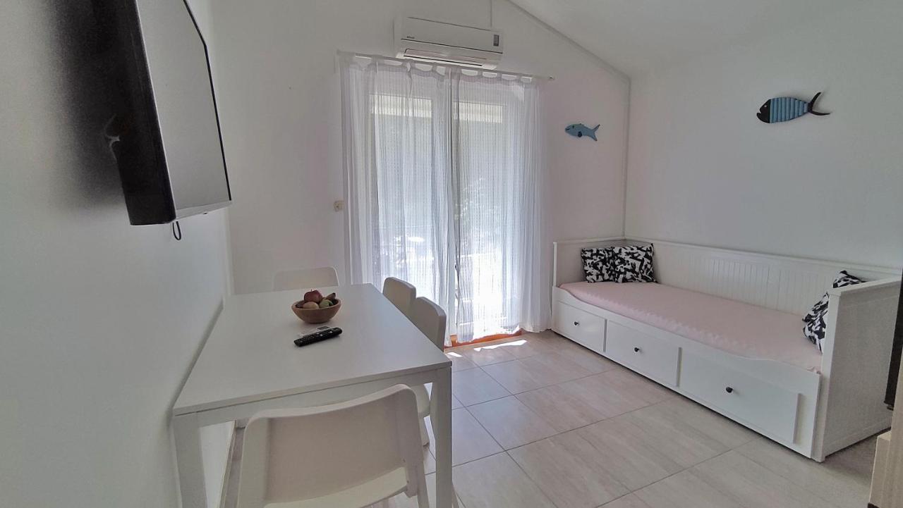 Apartmani Bodo Drvenik  Exterior foto