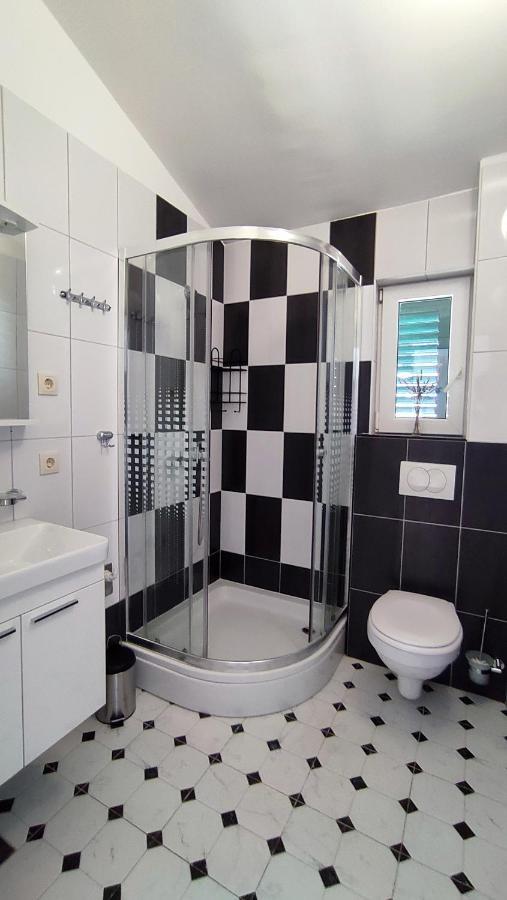 Apartmani Bodo Drvenik  Exterior foto